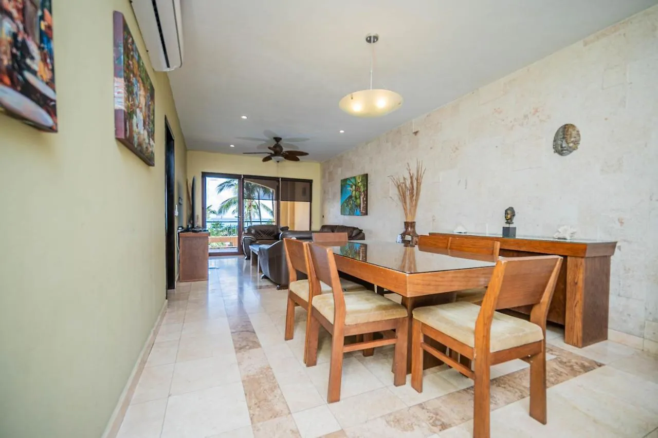 202 C - Apartment In First Line Of Beach With Direct Access To The Beach Playa del Carmen México